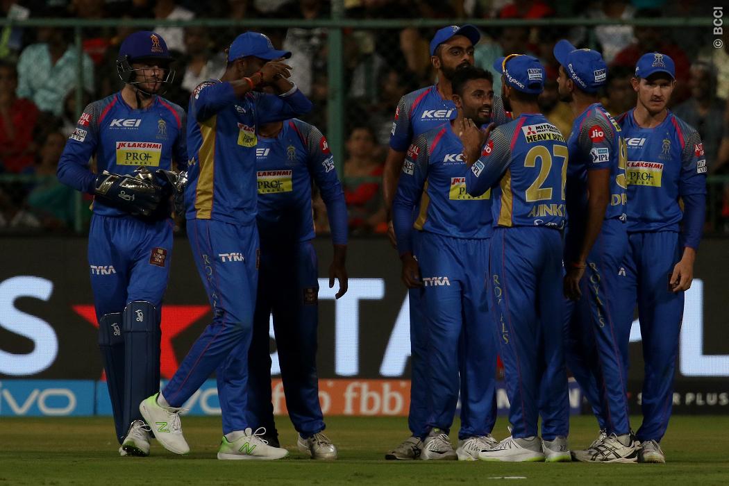 Twitter reacts to Sanju Samson's brilliant knock and RCB's woes at their home ground